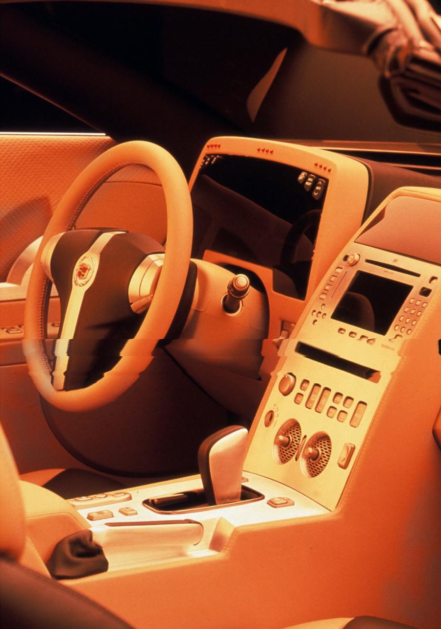  Cadillac Evoq Concept 1999 года  (фото 17 из 41)